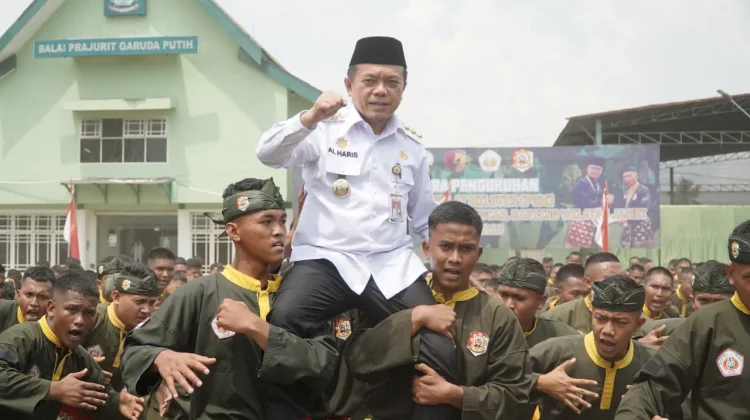 Kukuhkan Pencak Silat Militer, Gubernur Al Haris Dorong Pembinaan dan Event