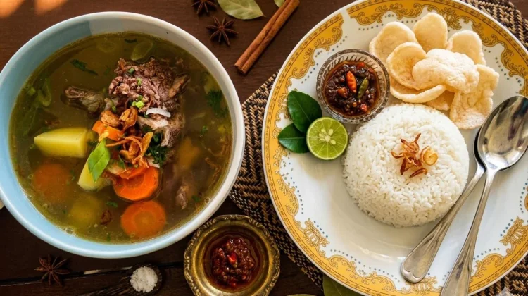 Sop Iga Favorit Pecinta Kuliner, Empuk dan Kaya Rempah