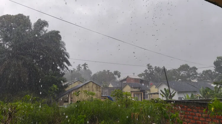 Hal Kecil yang Harus Waspada saat Turun Hujan