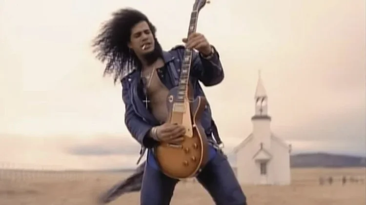 Gitar Replika Milik Gitaris Guns N Roses Bangkitkan Gibson Les Paul Bangkit Dari Ma
