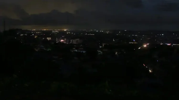 Ngerinya Listrik Padam Masal