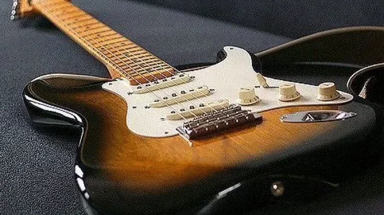 Fender Inginkan Tak Eksklusif Desain Model Stratocaster