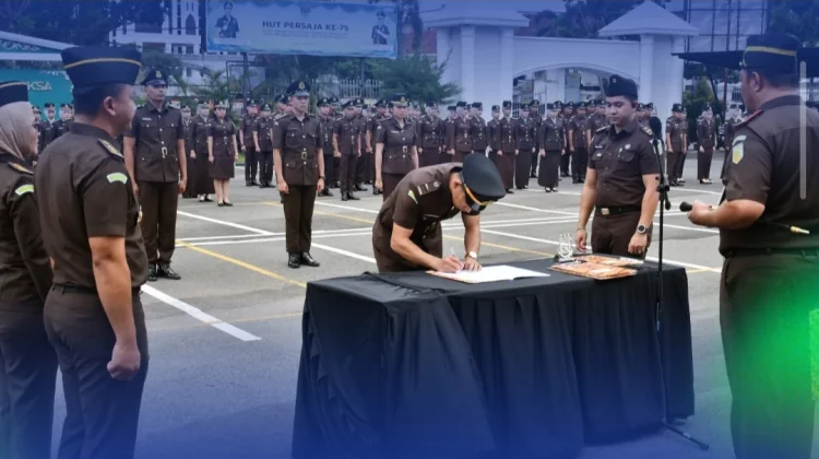 Kajati Jambi Lantik 170 ASN  Sewilayah Kejati Jambi