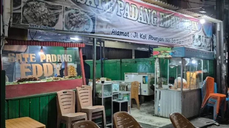 Sate Eddy tempat Nongkrong Penikmat Sate