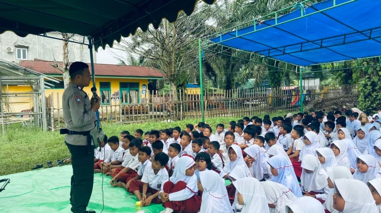 Satbinmas Polres Bungo Berikan Pembinaan Kepada  Siswa SD 88/II Sei Mengkuang