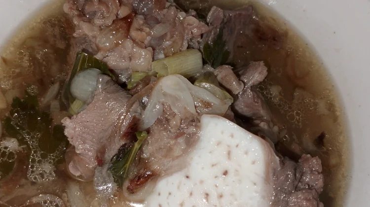 Sop Tulang Sapi Lunak dan Gurih