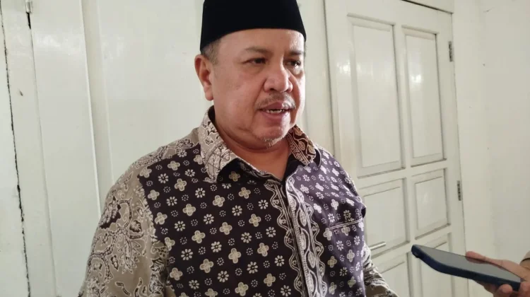 Kanwil Kemenag Jambi Batasi Penggunaan HP di Madrasah