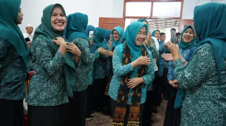 Hesti Haris Sosialisasikan Gerakan Jambi Bersholawat di Merangin