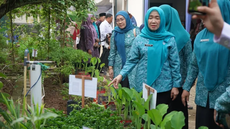 Hesti Haris Kunjungi Rumah Dilan Bumi Talenta di Desa Pauh Pamenang