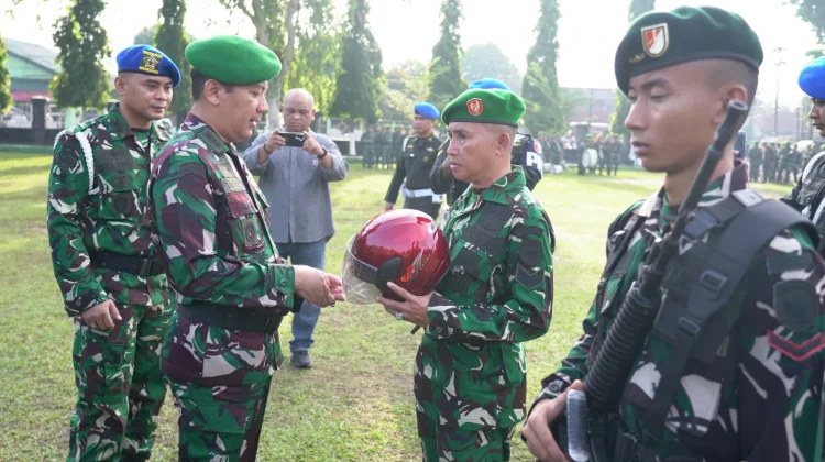 TNI Warnai Aksi Peduli Keselamatan Berkendara