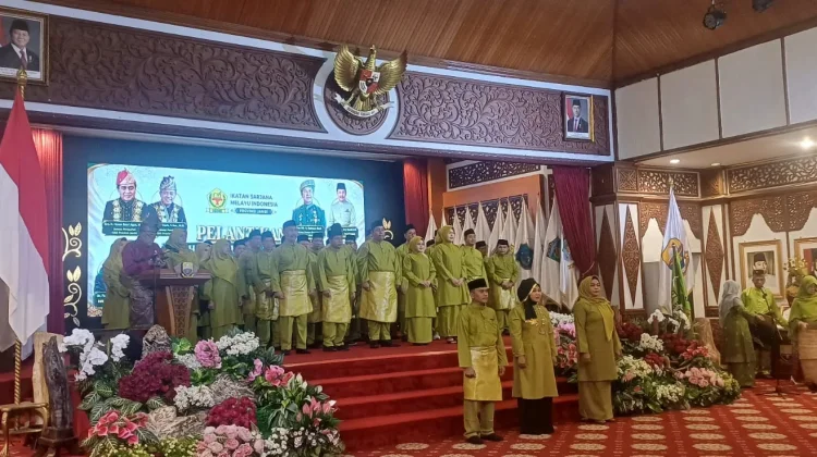 Ernawati Resmi dilantik menjadi Ketua PW ISMI Provinsi Jambi