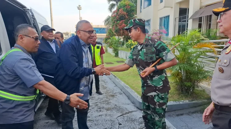 Danrem 042/Garuda Putih Sambut Kedatangan Wamenaker RI
