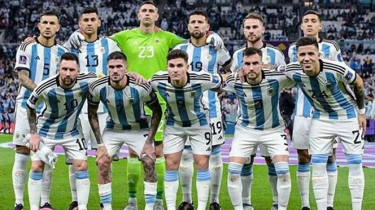 Argentina Amankan Tiket 32 Besar, Tunjukkan Status Kandidat Juara