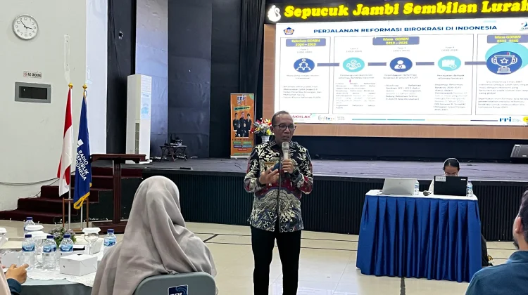 Kepala KPPN Jambi Berbagi Ilmu ZI kepada RRI Jambi