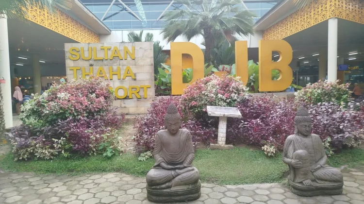 Libur Sekolah, Penumpang di Bandara Sultan Thaha Meningkat