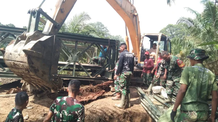 Kodim 0415/Jambi, Membantu Pemerintah Daerah Mengatasi Kesulitan Masyarakat