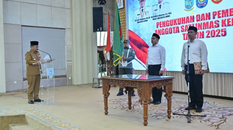 Satlinmas Kota Jambi Diperkuat untuk Antisipasi Gangguan Keamanan Lingkungan