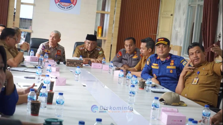 Sekda Muaro Jambi Pimpin Rapat Persiapan Apel Siaga Karhutla 2026