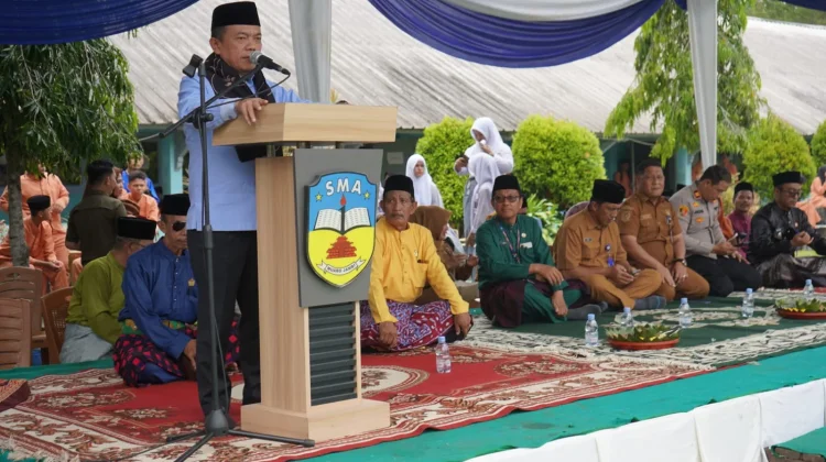Gubernur Apresiasi Penyerahan Murid Baru Secara Adat Melayu Jambi SMAN1 Ma.Jambi