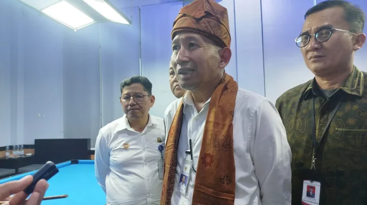 Direktur Prasarana Transportasi Jalan Tinjau Terminal Alam Barajo