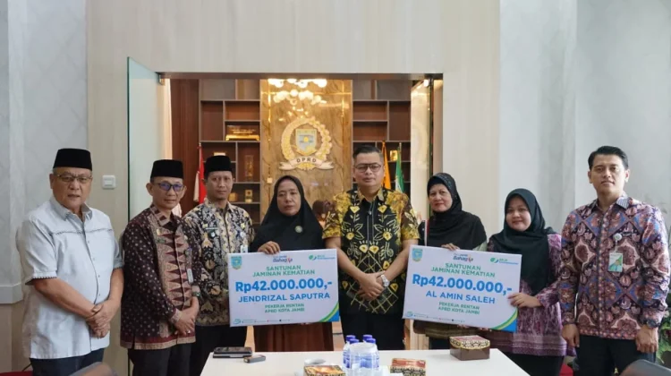 DPRD Kota Jambi dan BPJS Ketenagakerjaan Serahkan Santunan