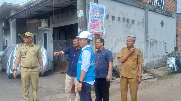 Rocky Tindaklanjuti Keluhan Warga Terkait Tumpang Tindih Kabel Udara