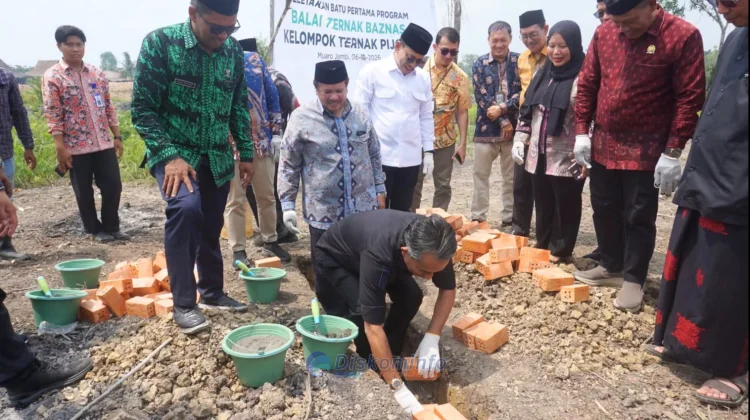 Wabup Muaro Jambi Letakan Batu Pertama Pembangunan Balai Ternak Baznas