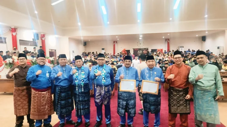 BPJS Ketenagakerjaan Serahkan Santunan dan Beasiswa pada HUT ke-61 Tanjab Barat