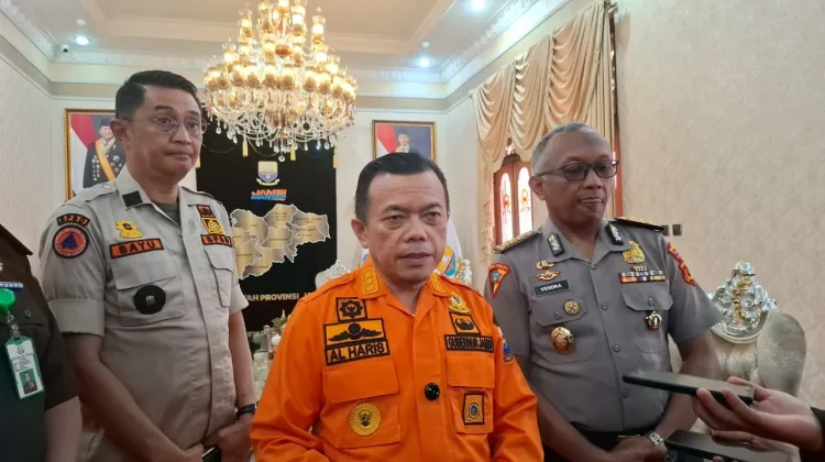 Gubernur Al Haris Yakinkan Satgas Karhutla Terus Bekerja Padamkan Titik Api