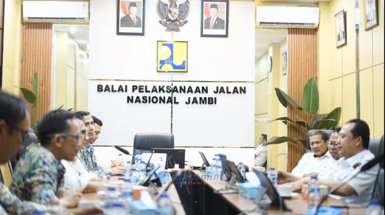 Pemkab Muaro Jambi Dukung Percepatan Pelebaran Jalan Lintas Mendalo