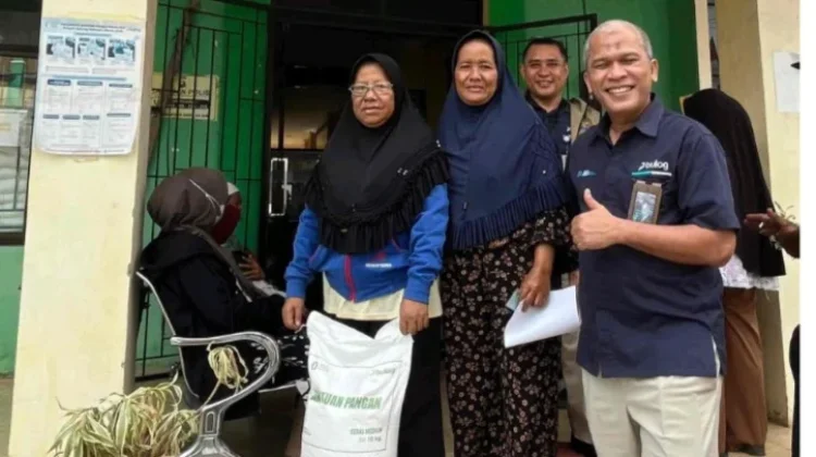 Bulog Jambi Salurkan Bantuan Pangan
