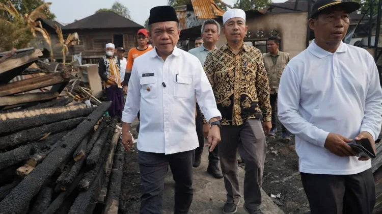 Gubernur; Upayakan Bedah Rumah untuk Rusak Berat Korban Kebakaran di Bungo