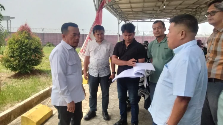 Gubernur Al Haris Tinjau Pembangunan VIP Room Bandara Muara Bungo