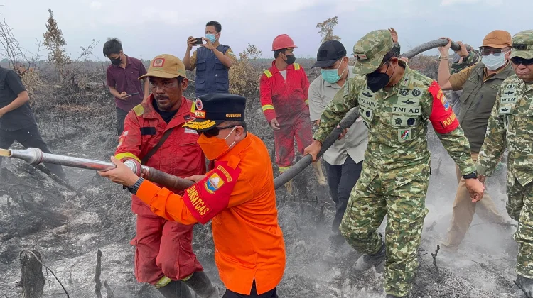 Sinergi Danrem 042/Gapu dan Gubernur Jambi Perkuat Penanganan Karhutla