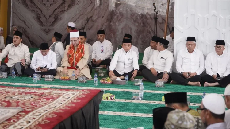 Gubernur Al Haris: Kekuasaan Milik Allah, Perbanyak Shalawat