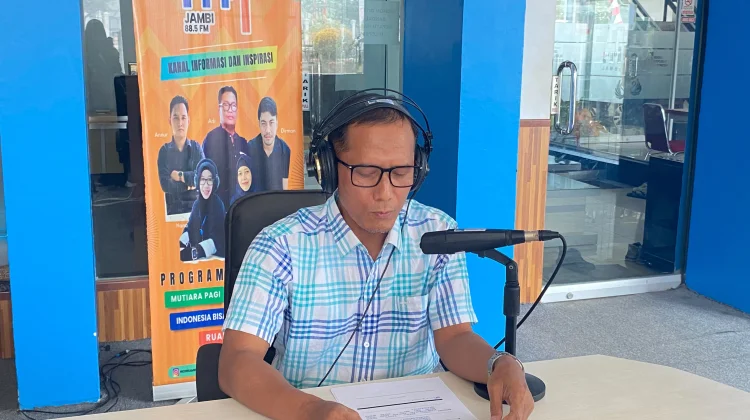 Kakanwil DJPb Provinsi Jambi Bacakan Berita di RRI Jambi, Ini Kesannya