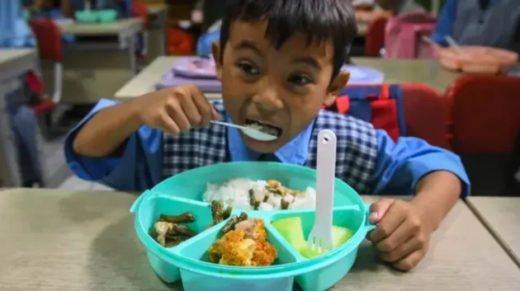Manfaat Makan Tidak Sampai Kenyang