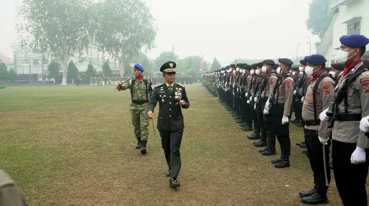 Upacara HUT KE-81 TNI di Jambi, Teguhkan Sinergi TNI Bersama Rakyat