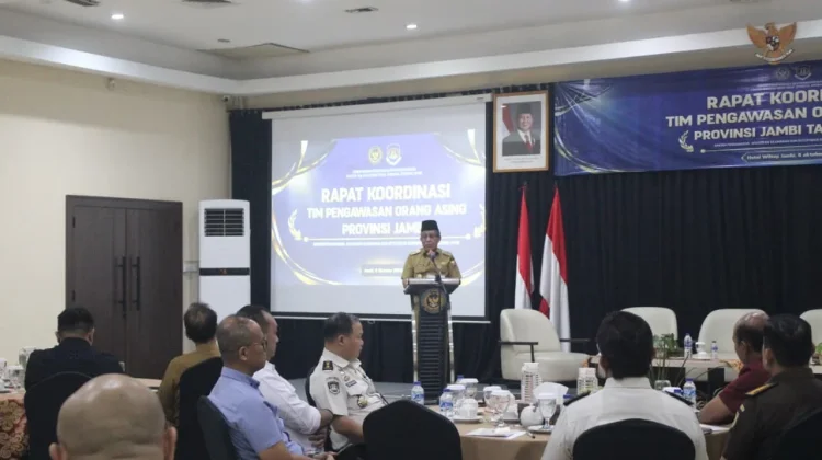 Buka Rapat Timpora Wagub Sani : Perketat Pengawasan Orang Asing