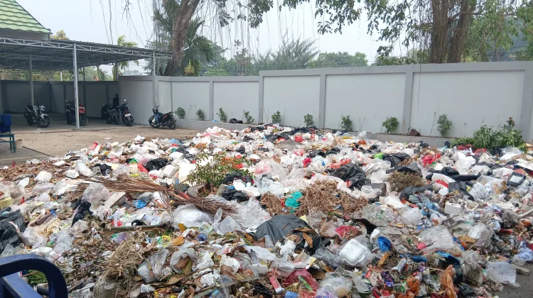 Penerapan Pengumpul Sampah di Kota Jambi Partisipasi Warga Masih Jadi Tantangan