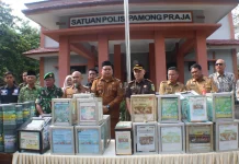 Bupati Bungo Konferensi Pers Penertiban Kotak Amal ilegal