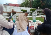 Budaya Ziarah Kubur Menjelang Ramadhan di Indonesia