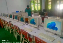 SMPN 16 Kota Jambi Lakukan Perbaikan Komputer untuk Persiapan TKA