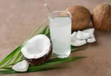 Manfaat Air Kelapa Tua