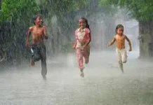 Manfaat Mandi Hujan Bagi Kesehatan