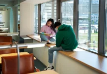 Kampus Perlu Bekali Mahasiswa Literasi AI
