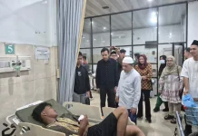 Lebaran Penuh Empati, Gubernur Bawa Tali Asih dan Pastikan Layanan RS Tetap Prima