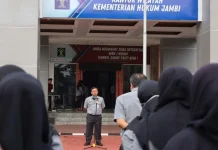 Jajaran Kanwil Kemenkum Jambi Laksanakan Apel Pagi Pasca Cuti Bersama IdulFitri