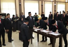 Kakanwil Kemenkum Jambi Lantik 44 Notaris