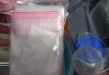 Pedagang Keluhkan Kenaikan Harga Plastik